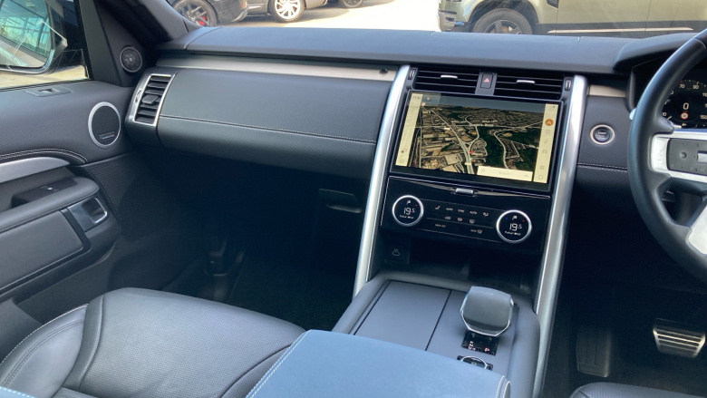 Land Rover Discovery 3.0 D350 Dynamic HSE 5dr Auto Diesel Station Wagon